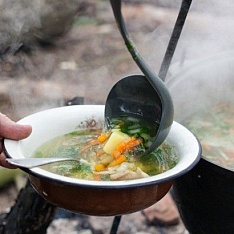  Рыбный суп на природе