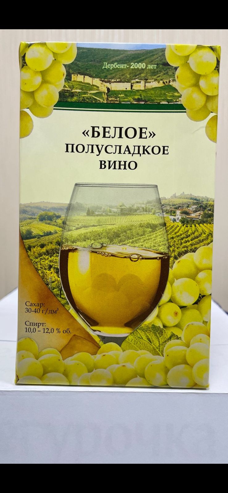 Вино 'Дербент Белое' бел/п/сл 10% т/п 1л, Россия